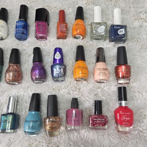 Mixed lot of Nail Polish Lot of 30 Assorted Colors Lot 2 - Picture 12 of 16